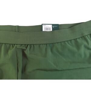 Tek Gear Active Shorts Green Size 2XL  Zip Pockets NWT $24.99